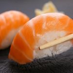 sushi de salmon