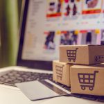 computadora, tarjeta de crédito para compras por internet